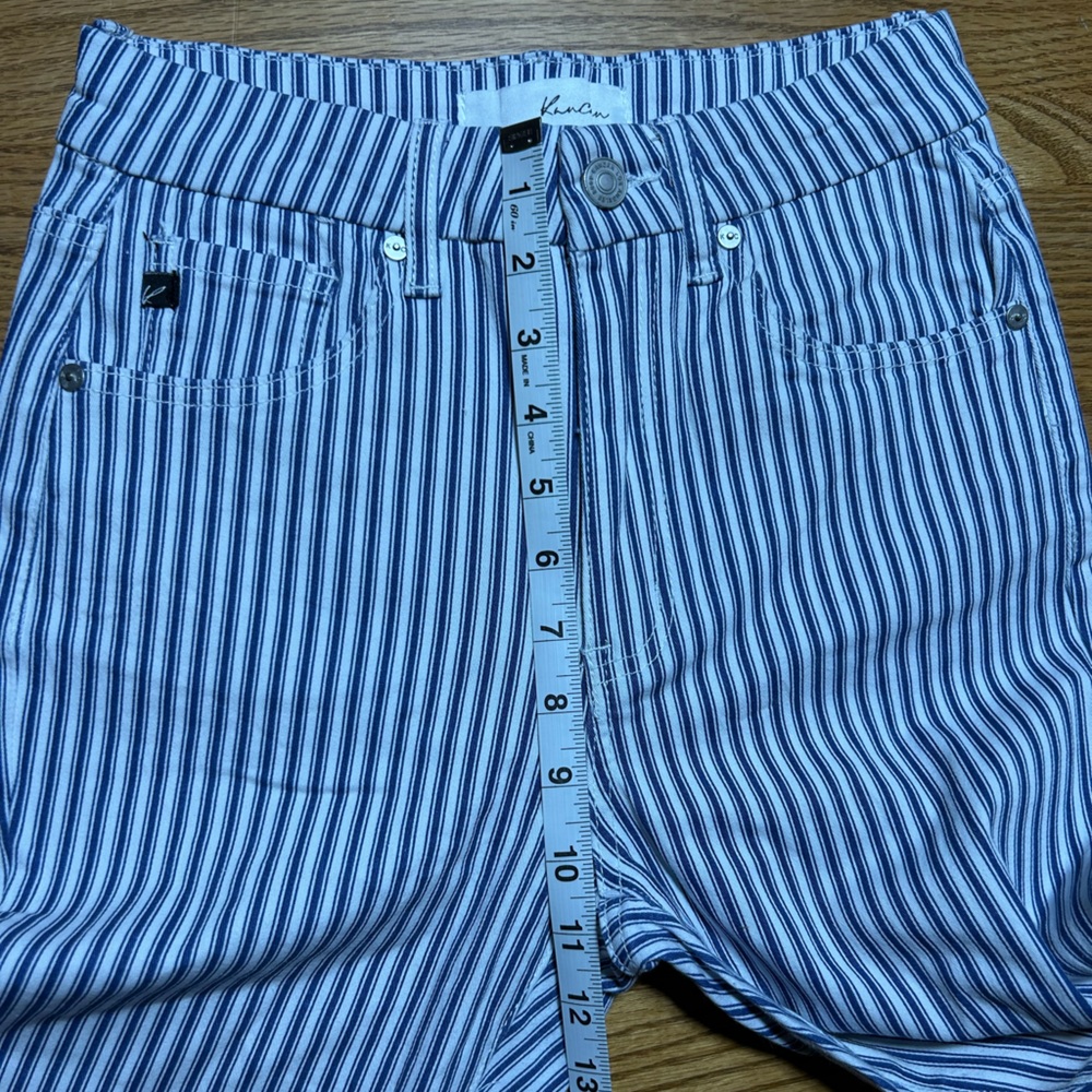 Women’s KanCan Blue and White Striped Bell Bottom Jeans Size 5/26 - Picture 8 of 8